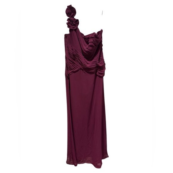 David’s bridal bridesmaid dress in cherry wine color size 8, worn only once - Picture 1 of 2